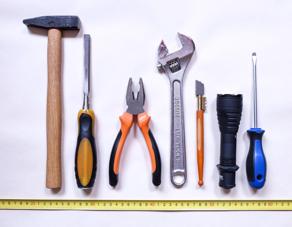 wrench hammer screwdriver set
